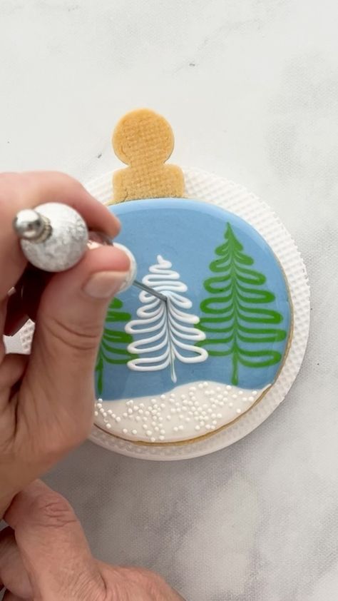 Ann Clark Ltd. (@annclarkcookiecutters) • Instagram photos and videos Snow Globe Cookies Royal Icing, Snow Globe Sugar Cookies Decorated, Snow Globe Cookies Decorated, Mini Christmas Cookies Decorated, Snowglobe Cookies Christmas, Snow Globe Sugar Cookies, Bake Business, Snow Globe Cookies, Snow Globe Cookie