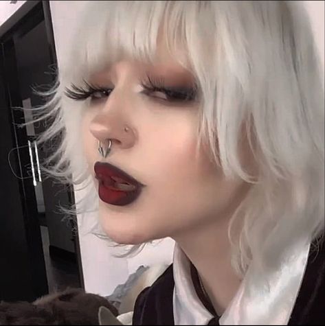 Light Goth Makeup, Light Goth, Dark Makeup Looks, Cute Nose Piercings, Punk Makeup, Makeup Tut, Emo Makeup, Makeup Stuff, Dope Makeup