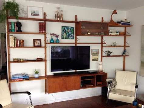 Mid century, teak wall unit. Mid Century Wall Mounted Shelves, Mcm Entertainment Wall, Mid Century Modern Media Wall, Mid Century Media Wall, Mid Century Wall Unit With Tv, Vintage Wall Unit, Mcm Tv Wall, Midcentury Wall Unit, Mid Century Modern Wall Unit