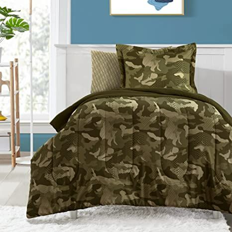 Dream Factory Kids 7-Piece Complete Set Easy-Wash Comforter Bedding, Green Geo Camo, Full : Home & Kitchen Camo Bedding Sets, Camo Bedding, Full Comforter Sets, Twin Comforter Sets, Camouflage Design, Twin Comforter, Quilted Duvet Cover, Boys Bedding