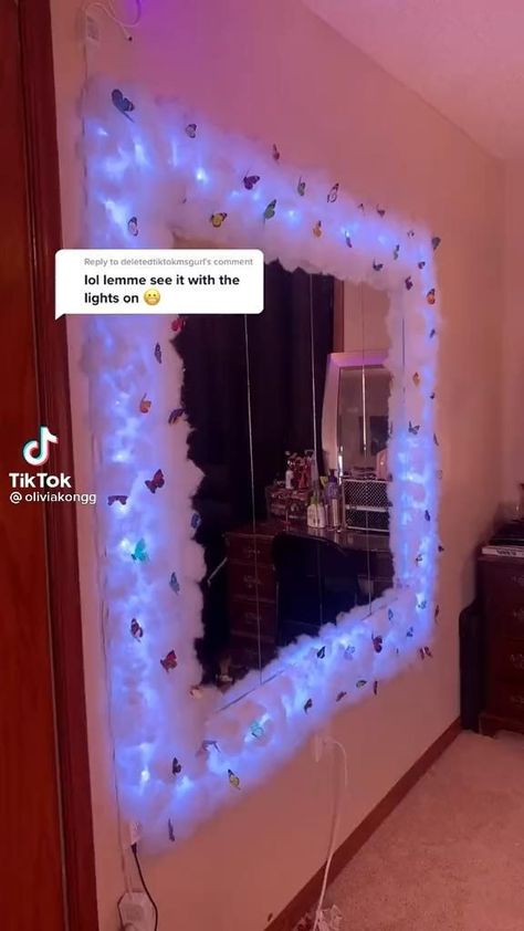 Diy Room Decor From Stuff At Home, Room Idea Decoration, Diy At Home Projects, Neon Lighting Bedroom, Lavender Bedroom Decor Ideas, Tiny Room Storage Ideas Bedrooms, Cute Mirrors Diy, Decorating A Mirror Frame, Mirror Pics Led Lights