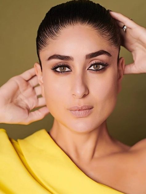 How To Shape Eyebrows, Makeup Essentials For Beginners, Makeup Shoot, Kareena Kapoor Photos, Kareena Kapoor Pics, Shape Eyebrows, Eyeshadow Eyebrows, Voluminous Mascara, Blusher Brush