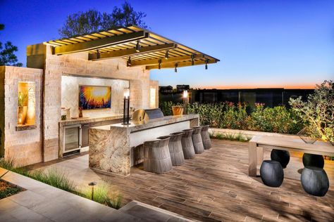 19 Backyard Bars for the Perfect Happy Hour at Home | Build Beautiful | Toll Brothers Outdoor Bar Ideas, Luxurious Backyard, Modern Outdoor Kitchen, Bar Exterior, Outdoor Kitchen Bars, Grill Area, Toll Brothers, Backyard Bar, Modern Backyard