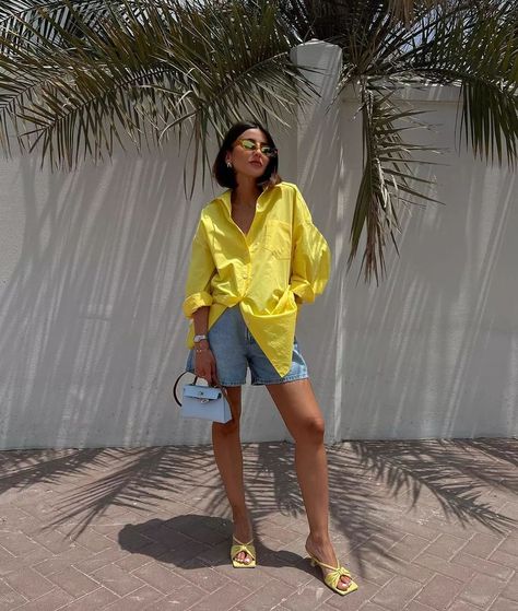 Summer Brunch Outfits, Casual Brunch Outfit, Outfit Informal, Summer Brunch Outfit, Alexandra Pereira, Brunch Outfits, Thrift Store Outfits, Summer Brunch, Yellow Shirt