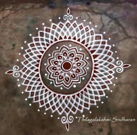 Ganesha Festival, Indian Rangoli Designs, Easy Rangoli Designs Videos, Rangoli Designs Photos, Alpona Design, Rangoli Designs Latest, Simple Rangoli Designs Images, Simple Rangoli Border Designs, Rangoli Patterns