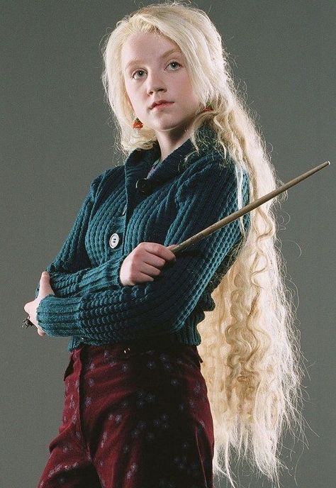 Luna Lovegood Wallpaper, Harry Potter Witch, Lovegood Aesthetic, Luna Lovegood Aesthetic, Citate Harry Potter, Severus Rogue, Oh My Goddess, Images Harry Potter, Lord Voldemort