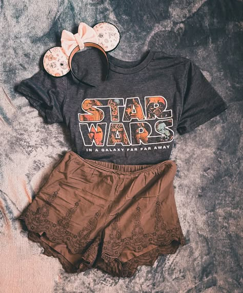 Disney Star Wars Outfits Women, Disney World Outfits Women Spring, Star Wars Themed Outfits, Disney Outfits Star Wars, Disney World Outfits Spring, Disney World Star Wars Outfits, Hollywood Studios Outfit Ideas, Star Wars Disney Park Outfit, Disneyland Star Wars Outfit