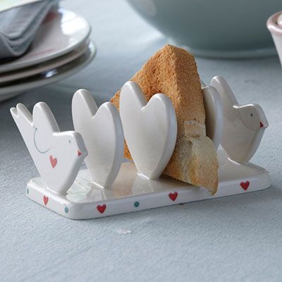 Table Top Essentials Heart Toast, Pottery Idea, Apartment Plan, Susie Watson, Product Inspiration, Beginner Pottery, Toast Rack, Kids Pottery, Painted Pottery