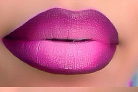 Purple and pink ombré lips Pink And Purple Lip Combo, Pink Ombre Lips, Lips Combo, Full Lips Makeup, Ombré Lip, Ombré Lips, Lipstick Ideas, Ombre Lipstick, Shimmer Lipstick