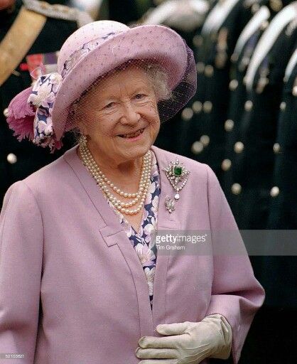 Queen Elizabeth the Queen Mother Vladimir Tiara, Bowes Lyon, Queen Elizabeth The Queen Mother, Spencer House, Northampton England, The Queen Mother, Queen Mum, English Royal Family, Fashion Feminine