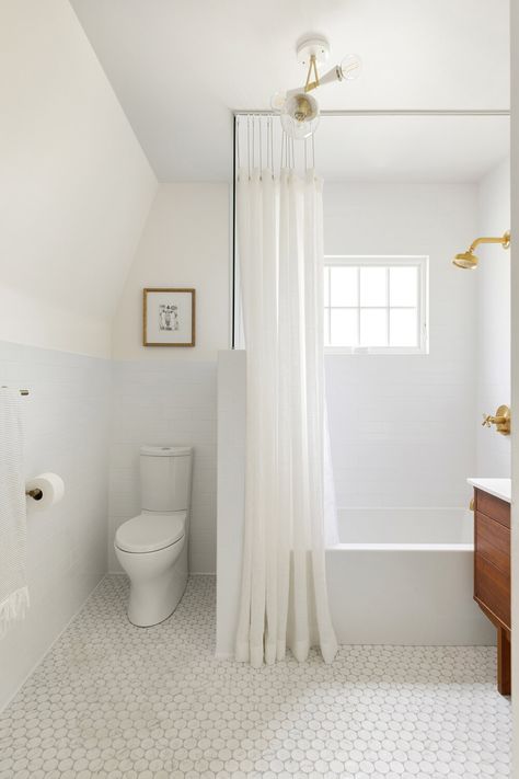 Graphic Meets Heritage — Heather Peterson Design Curtain Solutions, Penny Tiles Bathroom, Small Full Bathroom, Upstairs Bathrooms, Girls Bathroom, Bathroom Renos, Modern Homes, Curtain Decor, Guest Bathroom