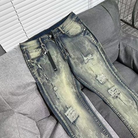 AMIRI MX1 high street jeans ripped trousers High Street Style, Street Jeans, Jeans Ripped, High Fashion Street Style, Off Shoulder Tops, Lower Body, Ripped Jeans, Men's Clothing, Off Shoulder