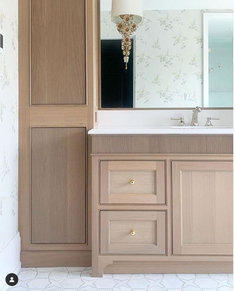 Cabinet Profiles, Glam Bathrooms, Oak Vanity Bathroom, Cabinetry Ideas, Oak Bathroom, Vanity Design, Cabinetry Design, Home Luxury, Upstairs Bathrooms