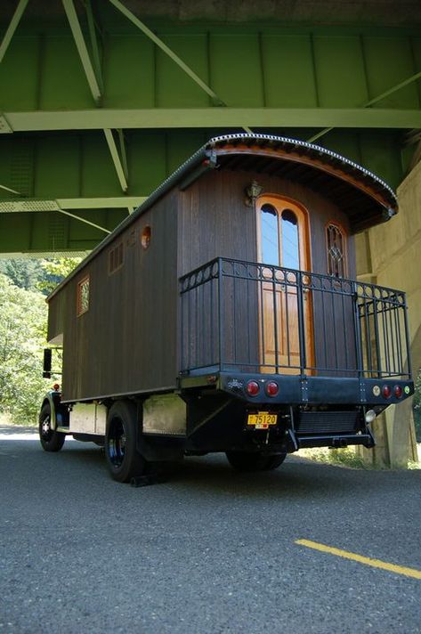 House truck in Skyline neighborhood: Sleeping in Portland - oregonlive.com House Truck, Truck House, Converted School Bus, Ken Kesey, Artist Loft, Tiny House Trailer, Shingle Siding, Travel House, Crash Pad