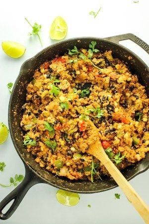 Healthy Mexican Dinner Recipes, Healthy Mexican Dinner, Taco Cauliflower Rice, Cauliflower Rice Skillet, Cauliflower Rice Salad, Mexican Cauliflower Rice, Mexican Cauliflower, Cauliflower Rice Easy, Rice Skillet