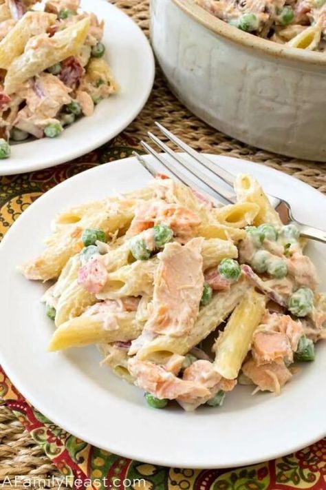 Salmon Pasta Salad Recipes, Leftover Salmon Recipes, Salmon Pasta Salad, Pasta Salad Salmon, Salmon Pasta Recipes, Salmon Salad Recipes, Leftover Salmon, Salmon Pasta, Salmon Dishes