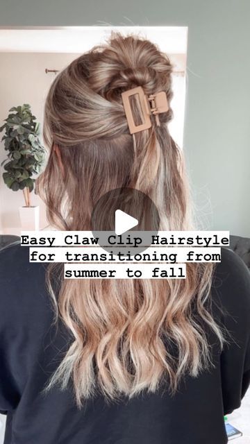 Easy Hair Tutorials | Hairstyles | Hair Growth on Instagram: "How cute is this?! Be sure to save it as it’s the perfect style to take you from the end of summer to the beginning of fall. 🤍  In case you’re new here, hiiiii 👋🏻 I’m Mandi, your virtual hair bestie. I’m here to show you easy ways to style, manage and grow your hair!   If you’re needing any help at all with your hair, my DMs are always open & there’s a 🆓 hair consult in my profile if you want a personalized haircare routine and recommendation!   Hugs + Happy Hair! 🥂   #hairstyle #hairstyles #halfuphalfdownhairstyle #halfuphalfdown #halfup #easyhair #easyhairstyles #easyhairstyle #clawclip #clawcliphairstyle #fallhairtrends #fallhair" Half Up With Bangs Hairstyles, Half Up Half Down Casual Hairstyles, Half Up Half Down Hair With Claw Clip, Braids Medium Hairstyles, Half Up Hairstyles For Medium Hair, Western Hairstyles, Boys Colored Hair, Beginning Of Fall, Virtual Hairstyles