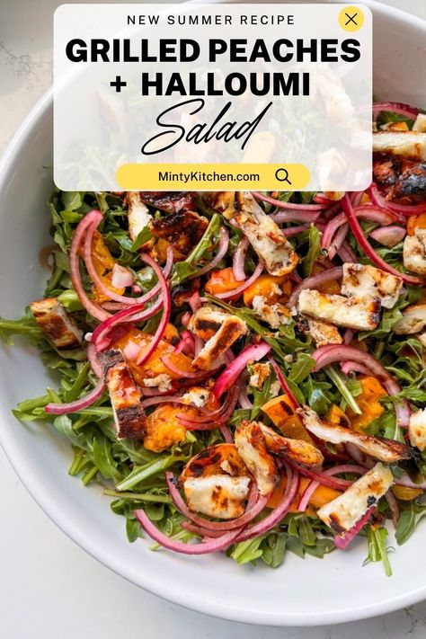 Try this new summer salad recipe, which uses delicious peaches or apricots and tasty, smoky halloumi cheese. It's ideal for hot days and outdoor dining. Roasted Branzino Recipe, Peaches Salad, Grilled Romaine Lettuce, Grilled Peach Salad, Grilled Salad, Grilled Romaine, Halloumi Cheese, Vegan Tzatziki, Halloumi Salad