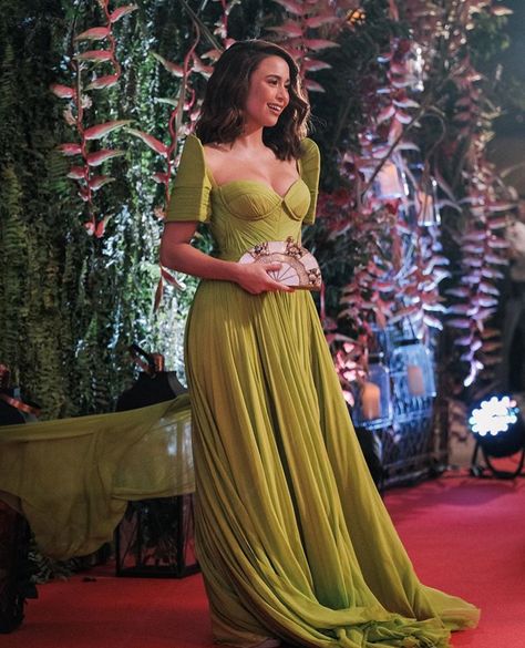 Green Filipiniana Gown, Filipiniana Photoshoot, Debut Dresses Filipino, Filipiniana Dress Modern, Filipino Dresses, Filipiniana Modern, Filipino Debut, Philippines Dress, Modern Filipiniana Gown