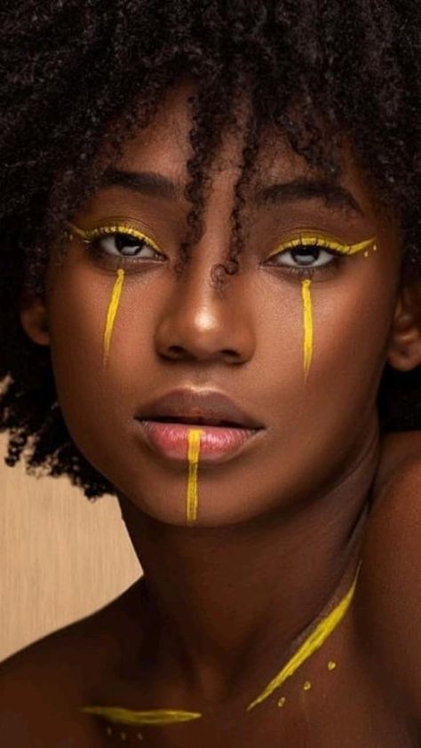 African Makeup, Face Art Makeup, Beauty Shoot, Afro Punk, Marmaris, Foto Art, Studio Design, Editorial Makeup, Artistry Makeup