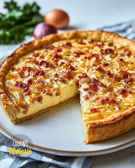 German Onion Pie (Zwiebelkuchen) French Onion Pie, German Onion Pie, Tictok Recipes, Onion Pie Recipe, Baking Savory, German Pastries, Baked Pastries, Cooking Fever, Onion Pie