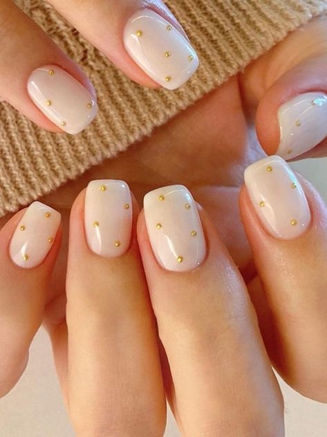 short milky white nails with gold dots Milky White Nails, New Years Eve Nails, Manikur Kuku, Milky Nails, Subtle Nails, Simple Gel Nails, Her Nails, Nagel Inspo, Cat Kuku