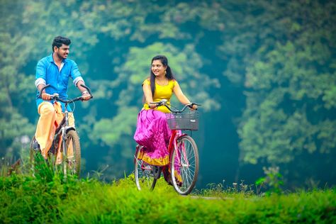 Perfect Couple Pictures, Lakshmi Photos, Simple Girl Outfits, Indian Wedding Poses, Kerala Wedding Photography, Romantic Couple Images, New Photos Hd, Celebrity Fashion Looks, Pre Wedding Poses