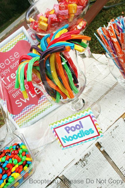 Photo 7 of 19: Luau Theme / Birthday "Brianna's Hang"10" Party " Beach Candy Bar Ideas, Beach Themed Candy Bar, Luau Party Candy Table Ideas, Summer Candy Table Ideas, Pool Party Candy Table, Luau Candy Bar, Pool Party Candy Bar Ideas, Luau Candy Table Ideas, Candie Table