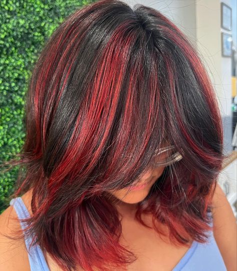 #redchunkyhighlights #redhair #redandblackhair #chunkyhighlights #hairinsporation Red In Brown Hair, Red Hair Black Highlights, Chunky Highlights Red, Chunky Red Highlights On Dark Hair, Chunky Red Highlights, Purple Chunky Highlights, Chunky Highlights Short Hair, Red Chunky Highlights, Red Halo Hair