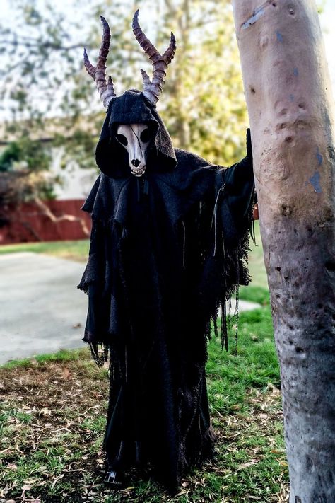 Wendigo Costume Female, Haunted Forest Costume Ideas, Horrific Halloween Costumes, Zombie Witch Costume, Creatures Of The Night Costume, Skin Walker Costume, Grim Reaper Costume Men, Wendigo Mask Diy, Wendigo Halloween Costume