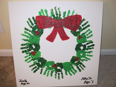 Create a class handprint wreath or have each student create his own. A very cute keepsake for teachers and parents!: Handprint Wreath, Christmas Handprint Crafts, Handprint Christmas, Christmas Gifts For Parents, Handprint Craft, Handprint Crafts, Preschool Christmas, Handprint Art, Christmas Crafts For Kids