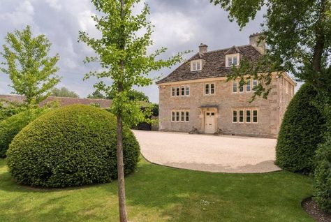 Cotswold farmhouse with equestrian facilities and a party barn - Country Life Cotswolds Farmhouse, Cotswold Farmhouse, Equestrian House, British Farmhouse, House With Stables, Sims 4 Cottage, English Farmhouse, Georgian Style Homes, Dream Farmhouse