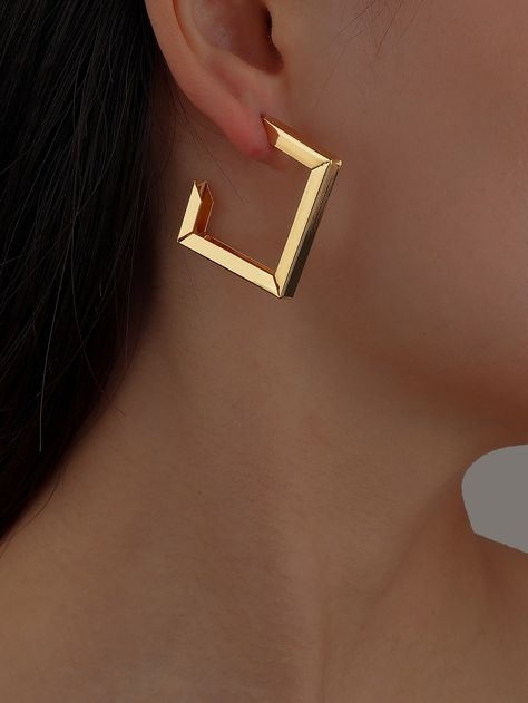 Square Jewelry Design, Simple Jewelry Design, Gold Jewelry Earrings Indian, Elegant Jewelry Classy Gold, Classy Jewelry Earrings, Elegant Earrings Classy, Trendy Gold Earrings, Hoops Jewelry, Jewelry Necklace Simple