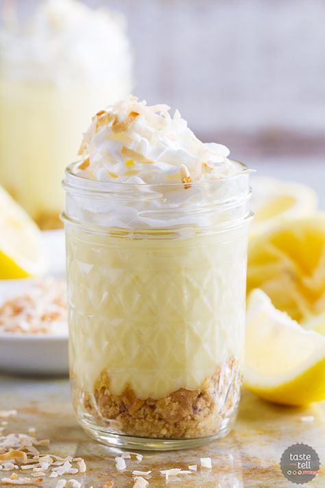 Sweet and creamy, these Coconut Lemon Pudding Parfaits are perfect for sharing with friends and family. And the pudding is super easy and made from scratch! Easy Parfait Recipes, Easy Parfait, Coconut Cream Pie Bars, Coconut Recipes Dessert, Taste And Tell, Pudding Parfait, Coconut Dessert, Trifle Pudding, Parfait Recipes