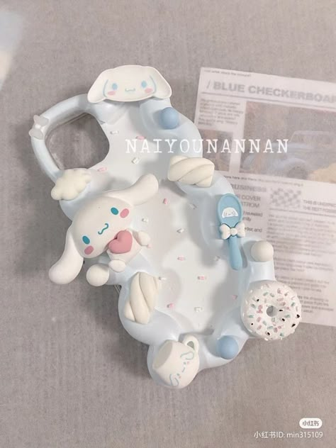 Cinnamoroll Items, Cinnamoroll 3d, Cinnamoroll Stuff, Bling Phone Cases Diy, Cinnamoroll And Friends, Hello Kitty Shop, Decoden Case, Pusheen Cute, Bling Phone Cases