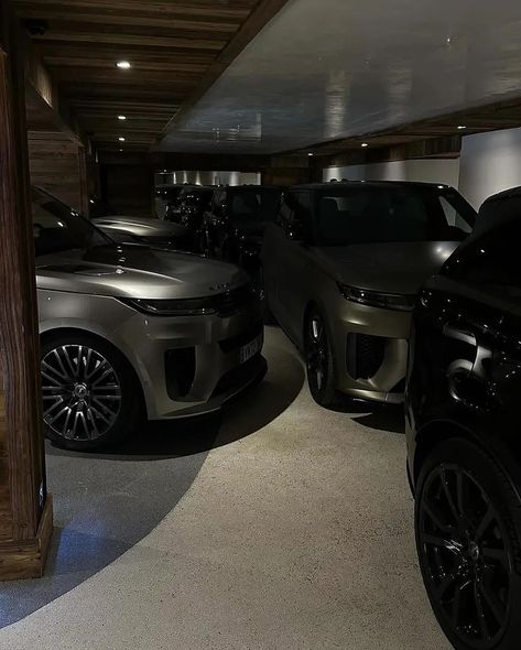 Luxury Cars Range Rover, Rich Cars, Luxury Cars Audi, Garage Addition, Money Rich, Rich Lifestyle, Dream Garage, Luxury Suv, Car Gadgets