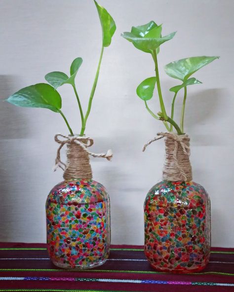 Crafts with jute rope and glass colors Plants In Glass Bottles, Money Plants, Plant In Glass, Empty Glass Bottles, Money Plant, Glass Paint, Jute Rope, Glass Painting, Glass Bottle