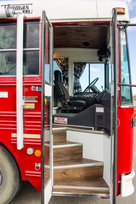 This Canadian Company Turns Buses Into Incredible Tiny Homes Buses Turned Into Homes, Aesthetic Camper, Skoolie Living, Food Bus, Skoolie Ideas, Incredible Tiny Homes, Bluebird Buses, Bus Remodel, Bus Build