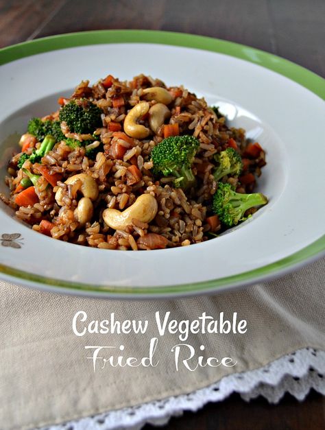 Cashew Fried Rice, Rice With Cashews, Dinner Staples, Vegetarian Fried Rice, Homemade Fried Rice, Veggie Fried Rice, Rice Fried, Sweet Sour Chicken, Vegetable Fried Rice