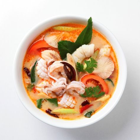 Food Recipes Spicy, Healthy Thai Food, Thai Tom Yum Soup, Traditional Thai Food, Thai Food Photography, Easy Thai Recipes, Healthy Thai Recipes, Soup Thai, Asian Food Photography