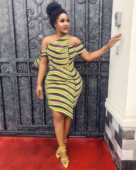 ❤❤❤  Ankara Fitting Dresses Short Ankara Dresses Classy Wrap, Ankara Short Gowns Classy Wedding, Trendy Ankara Styles, Ankara Short Gown Styles, Ankara Dress Styles, Anna Karina, Short African Dresses, African Dresses Modern, Ankara Gown Styles