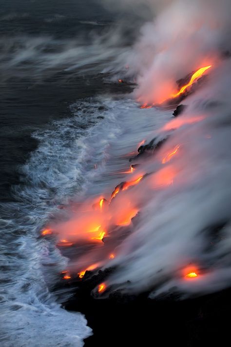 Garden Of Earthly Delights, Black Sand Beach, Travel Outdoors, Hawaii Island, Cool Pictures Of Nature, Black Sand, Outdoor Art, Elements Of Art, Big Island