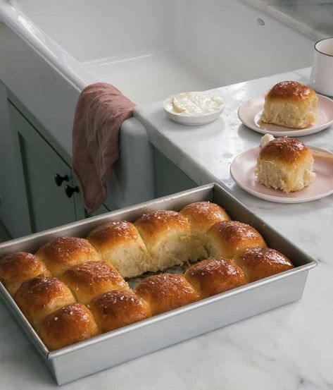 Parker House Rolls Recipe, Christmas Dinner Sides, Parker House Rolls, Savoury Baking, Thanksgiving Food, Parker House, Dinner Sides, Honey Butter, Cozy Kitchen