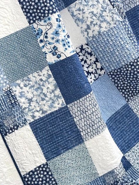 Organic Quilt, Patchwork Quilting Designs, Patchwork Baby, Quilt Care, Denim Quilt, Quilted Gifts, Patchwork Quilt Patterns, Rag Quilt, Patchwork Patterns