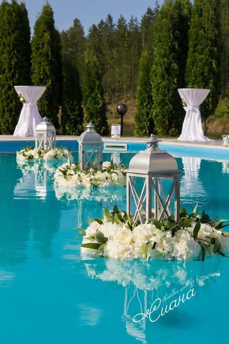 Wedding By Pool, Poolside Wedding Ceremony, Poolside Wedding Reception, Backyard Wedding Pool, Pool Wedding Decorations, Wedding Decorations Diy Centerpiece, Landscaping Ideas Front Yard, Wedding Pool Party, Landscaping Ideas On A Budget