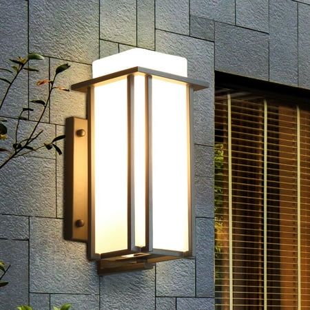 Courtyard Stairs, Balcony Courtyard, Front Door Lighting, Front Porch Lighting, Modern Porch, Front Wall Design, Modern Outdoor Wall Lighting, House Garage, Exterior Light Fixtures