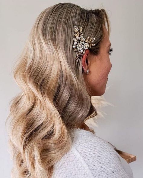 Vintage Waves Hair, Wedding Curls, Glamorous Wedding Hair, Hairstyles Elegant, Blonde Wedding Hair, Loose Curls Hairstyles, Wedding Hair Trends, Faux Hawk Hairstyles, Romantic Wedding Hair