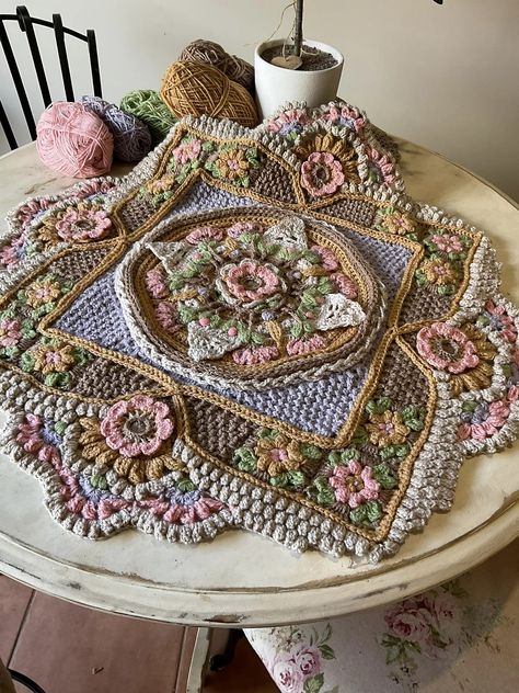 Ravelry: Marigold Desert Throw by The Floral Hook Motif Mandala Crochet, Art Au Crochet, Beau Crochet, Crochet Mandala Pattern, Crochet Blanket Designs, Form Crochet, Crochet Simple, Freeform Crochet, Crochet Square Patterns