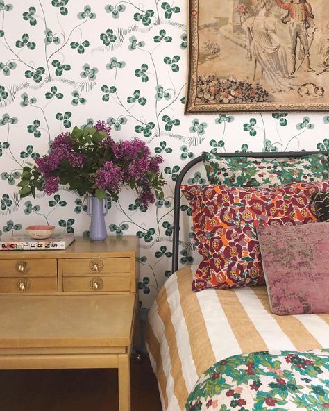 Angela Wator on Instagram: “I don’t know when we’ll be able to have houseguests again, but it was pretty therapeutic to pour my heart into making an extra special room…” Pakistani Bedroom, Ikea Wallpaper, Tv Rum, Oak Park Illinois, Narrow Bedside, Velvet Bedding, Irish Cottage, Party Goods, Buy A Home