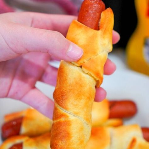 Hot Dogs In A Blanket, Dogs In A Blanket, Make With Crescent Rolls, Quick Cinnamon Rolls, Air Fryer Fish, Air Fryer Cooking Times, Frozen French Fries, Snacks Easy, Air Fryer Oven Recipes